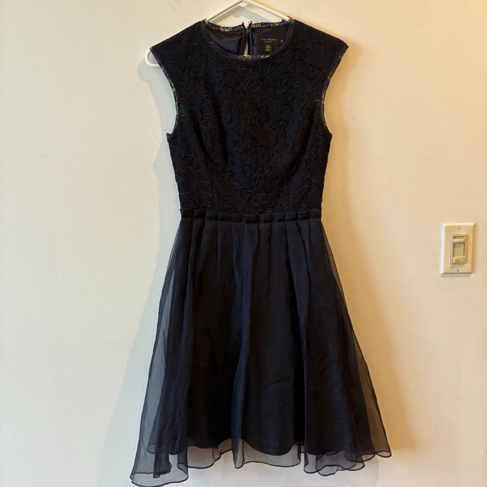 TED BAKER LONDON LACE/SILK/TULLE DRESS, SIZE 0